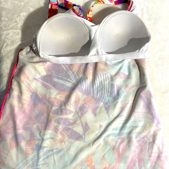 St.Topez size 12 swimsuit top - Picture 7 of 7